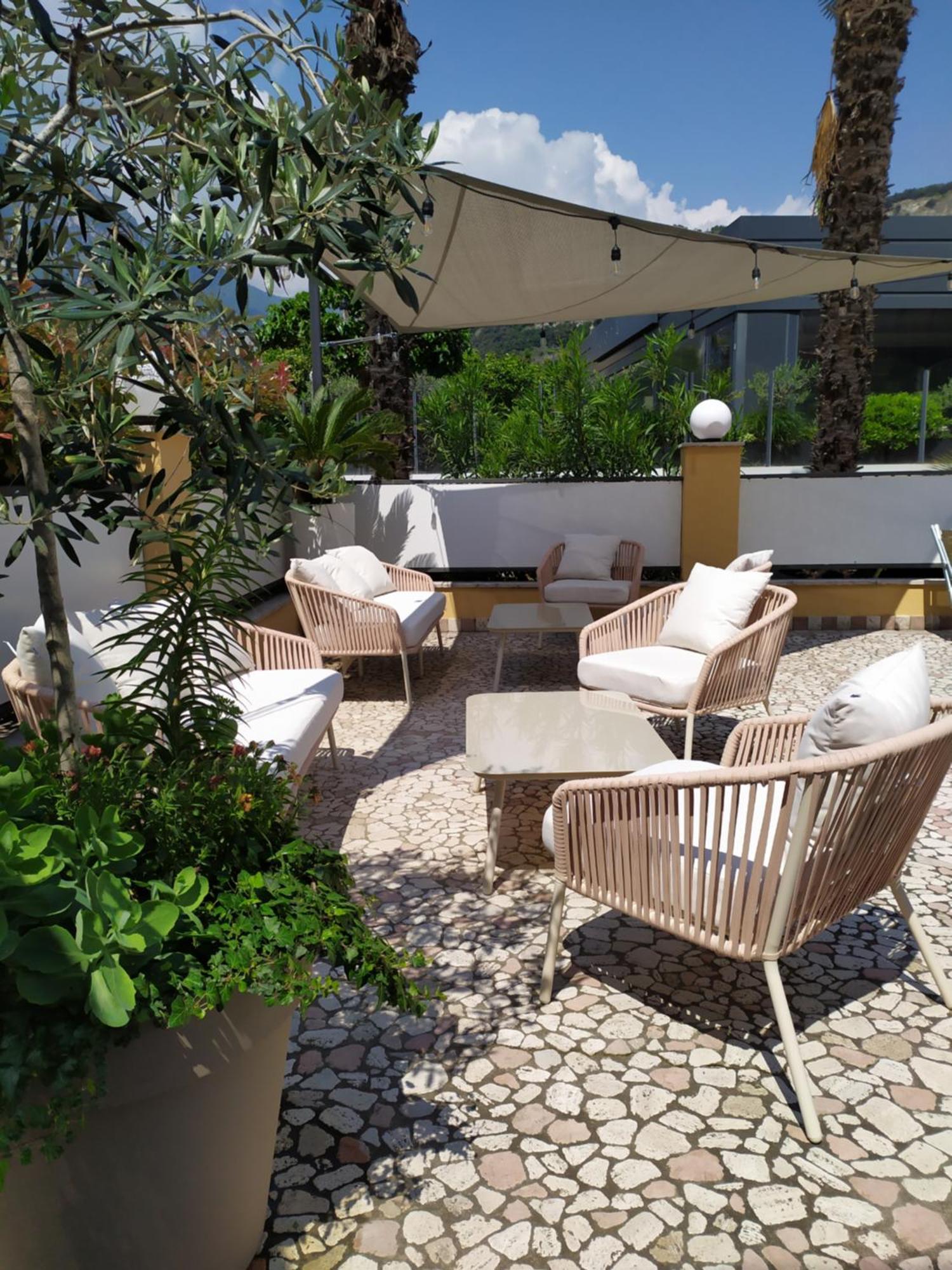 Hotel New Garden Torbole Sul Garda Esterno foto